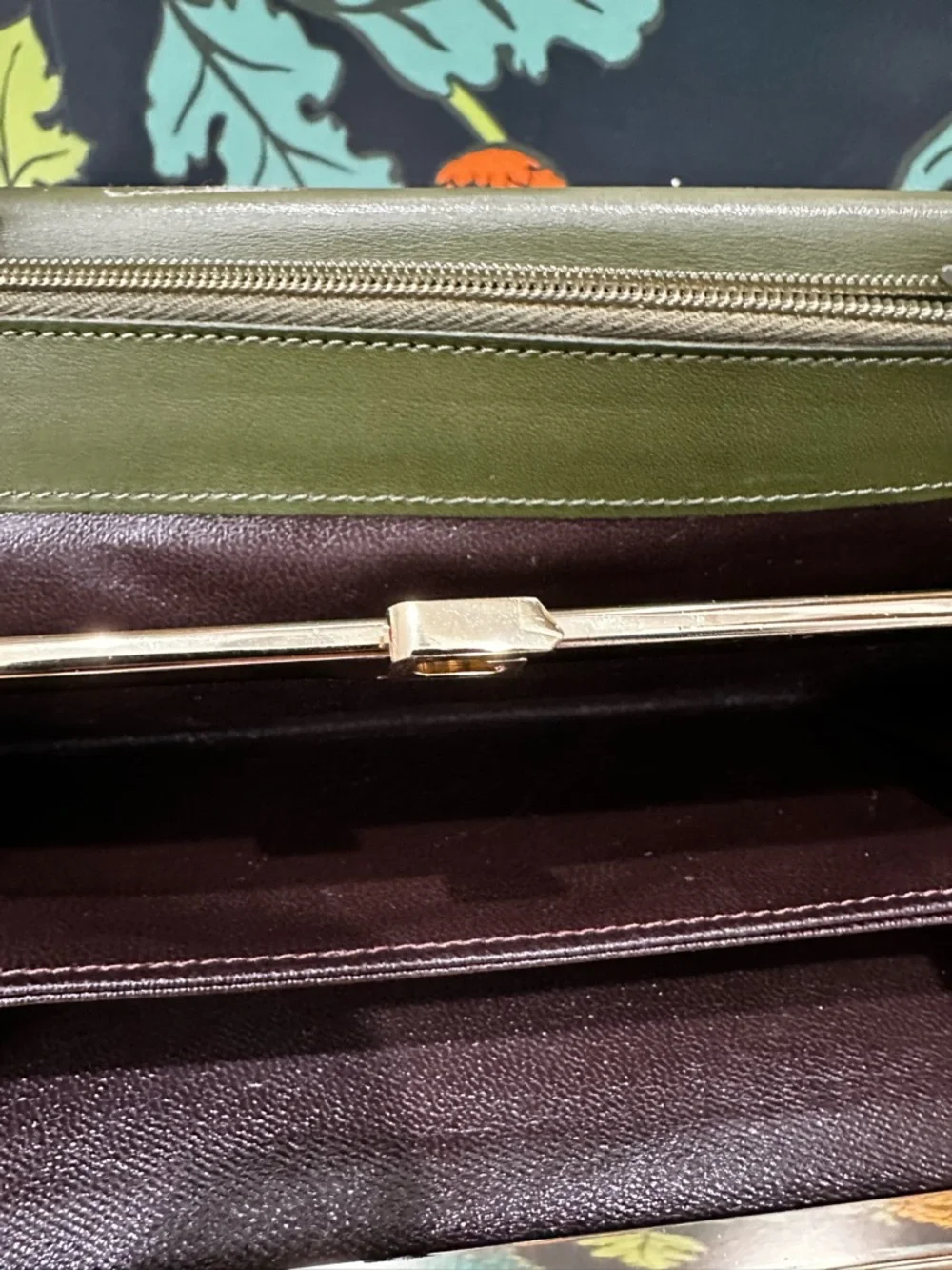 Vintage Givenchy Green Leather Kiss Lock Wallet Clutch Paris - Picture 11 of 13